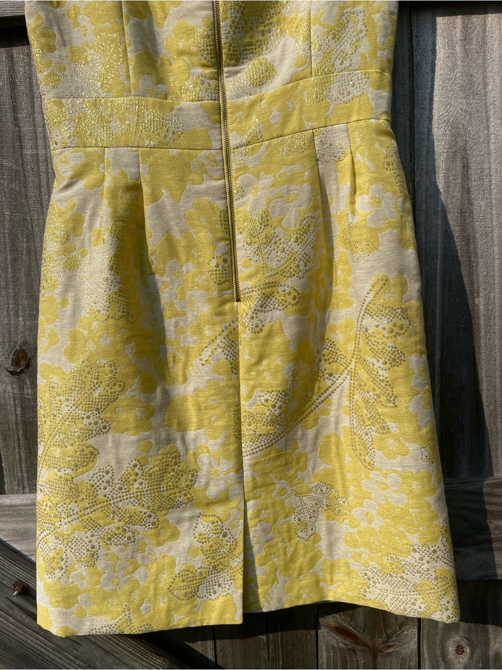 T Tahari Yellow Brocade Dress with Metallic Gold highlights Sz 10 - Picture 11 of 13